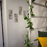 Lounge Apartment